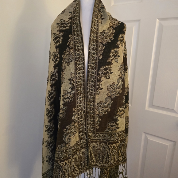 Accessory Street Multicolored Metallic Gold/Brown Long Fringed Scarf - Picture 4 of 10